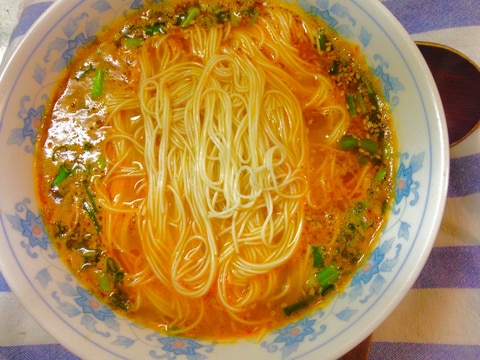 ごまドレッシングで★担々麺風肉なしにゅうめん♪
